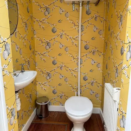 Shelbourne By Rds&aviva Holiday home *
